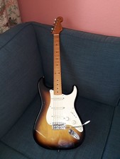 Fender Stratocaster, Classic Series ´50s + Gigbag, 2-tone Sunburst, Tremolo