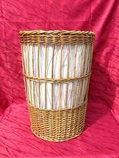 70er Jahre runder DDR Wäschepuff Wäschekorb mit Deckel