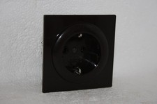 Gira S-Color Steckdose in braun