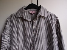 Tolle klassische grau weiß gestreifte Umani Bluse in Gr. 40