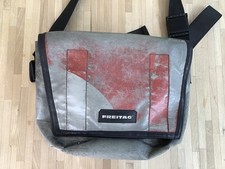 Freitag Tasche Umhängetasche ca. 30 x 40 cm Grau / Rot