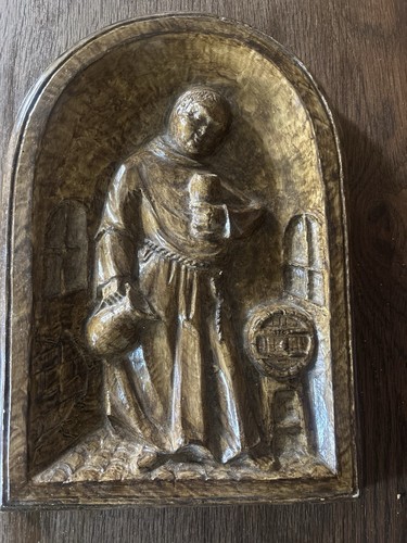 Wandrelief mönch mit bierkrug - wandrelief,
