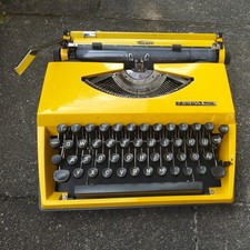 Reiseschreibmaschine Triumph