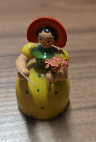 Ddr erzgebirge miniatur frau - erzgebirge,