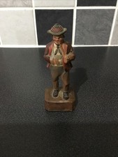 Vintage handgeschnitzte Holzfigur eines Mannes Pfeife raucht tolle detaillierte Schnitzerei