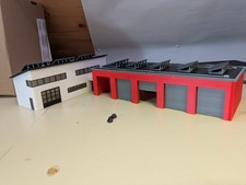 H0 HO 1:87 Gebäude Feuerwehr III Büro Garagen Bausatz (3) gr ws sw rt