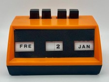 Ewiger Kalender, Tisch Stand