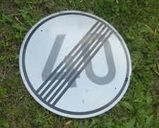altes Verkehrsschild Schild