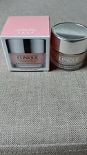 Clinique Moisture Surge