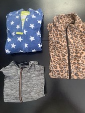 Drei Modische Jacken, 10-12