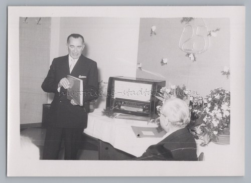 Zum jährigem jubiläum - jährigem,
