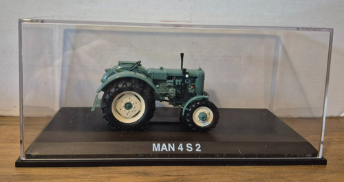 Schuco traktor modell man - 1:43,