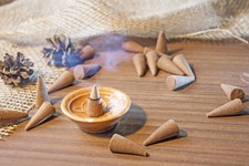 TRUE Oud Aroma Räucherkegel