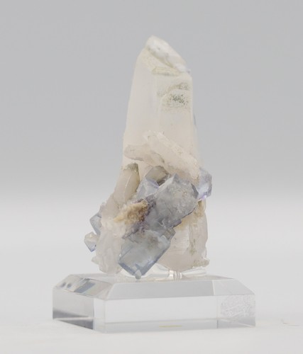 Fluorit auf quarz - fluorit,