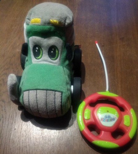 Traktor aus plüsch mit - traktor,