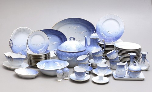 Porcelain service bing - service_,