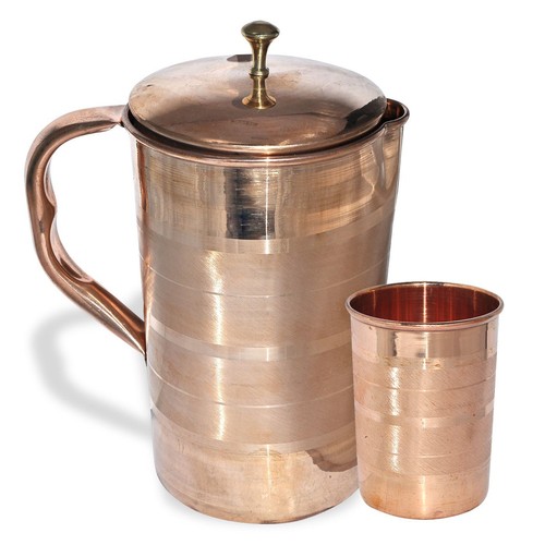 Kupferkanne krug mit becher - mit,