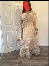 Rosa Lehenga mit Dupatta