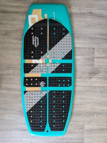 Foil board kite - board, pump