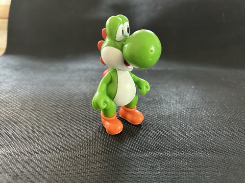 Yoshi figur nintendo cm - yoshi,
