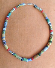 Kette mit alten afrikanischen Handelsperlen