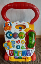 Vtech Spiel- Lauflernwagen Baby Walker mit Musik- und Spielstation