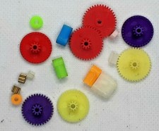 Zahnradsatz 18teilig Stirn- u. Kronenzahnräder, Ritzel &  Zubehör Modul 0,4