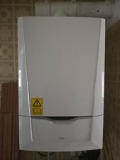 Remeha Calenta ACE 28C Gas-Brennwert-Wandheizkessel 25kW