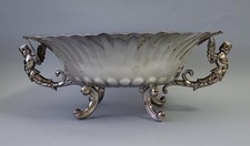 Obstvase mit Füßen und