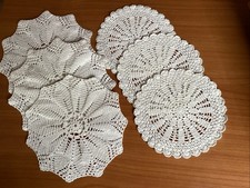 Handarbeit *  3 X 3 Gehäkelte