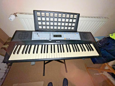 Yamaha YPT-200 Digital Keyboard – vielseitig, + passenden Ständer fürs Keyboard