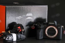 Sony Alpha 7 IV / 33 MP / ILCE 7M4 - / Body / Schwarz / OVP / Erstbesitz