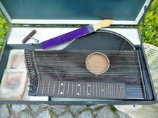 Schöne antike Zither mir