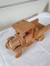 Vintage Deko Holz-Laster, 25 cm lang