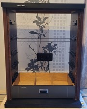 Rotel Rack mit Tuner, Equalizer & Spectrum Analyzer