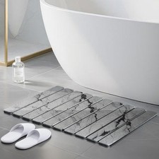 Badematte aus Kieselalgenerde