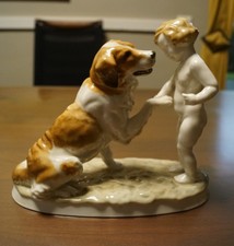Große Hutschenreuther Abteilung Kunst Porzellanfigur Kind mit Hund antik