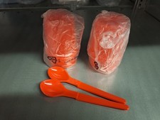 Tupperware 2 x Eierbecher in rot Mit LÖFFELN NEU