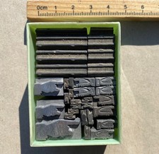 Vignetten zeigende Hände Schmuck Bleisatz Buchdruck Handsatz Bleisatz Ornamente