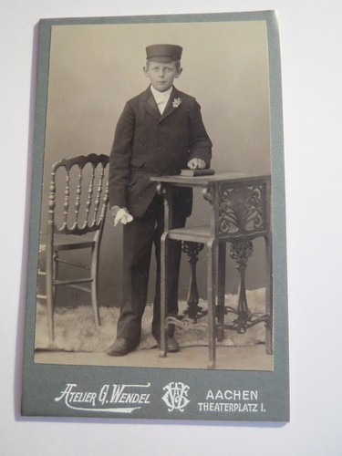 Aachen stehender junge - junge, im