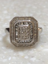 10K WEISSGOLD RING RUND &