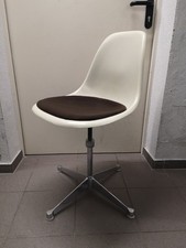 Eames Herman Miller Fiberglas Schale offwhite, kein Vitra, ohne Base