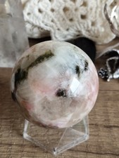 Schöne Mica Mondstein Turmalin Kugel mit Flash ca 5,8cm