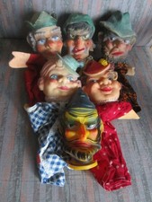 Sechs alte Handpuppen, s