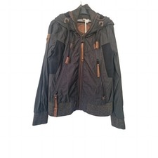 Atemberaubende schwarze