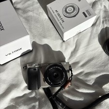 Sony Alpha 6000 24,3 MP + 28mm