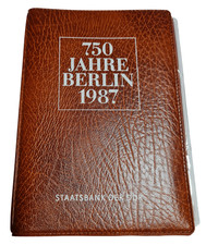 DDR 750 JAHRE BERLIN 4 x 5 MARK 1987 STAATSBANK ALEX BRANDENBURGER TOR IN MAPPE