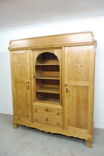 Antiker kleiderschrank schrank - antiker,