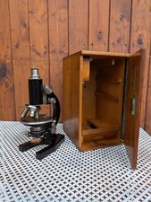Vintage Mikroskop in Holzbox