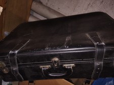 Alter Koffer Schwarz vermutlich Leder